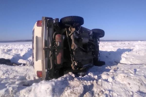 В Иркутской области погиб пожилой водитель перевернувшейся «Нивы» 