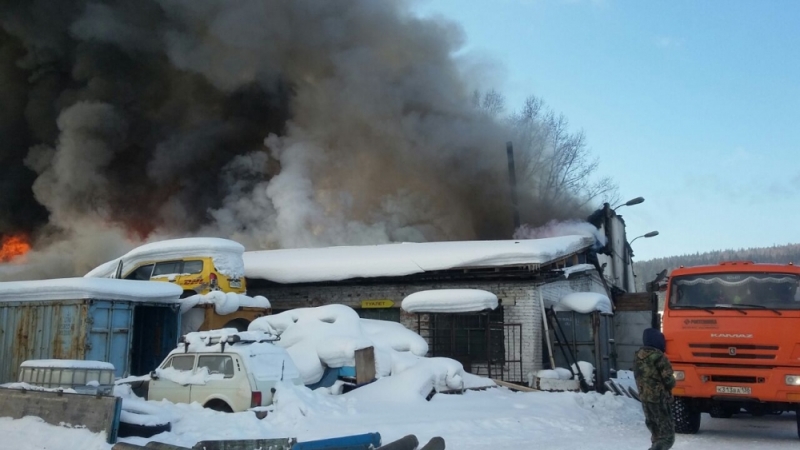 Гараж на 50 машин сгорел в Иркутской области 