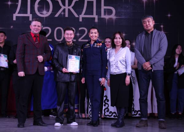 В Улан-Удэ выручку с концерта перечислили в помощь военнослужащим 