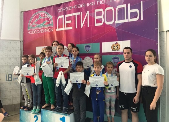 Юные бурятские пловцы завоевали медали турниров Сибири 