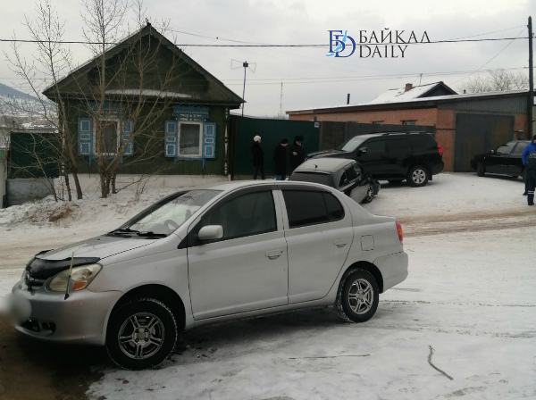 В Улан-Удэ водитель «Хонды» врезался в припаркованное авто