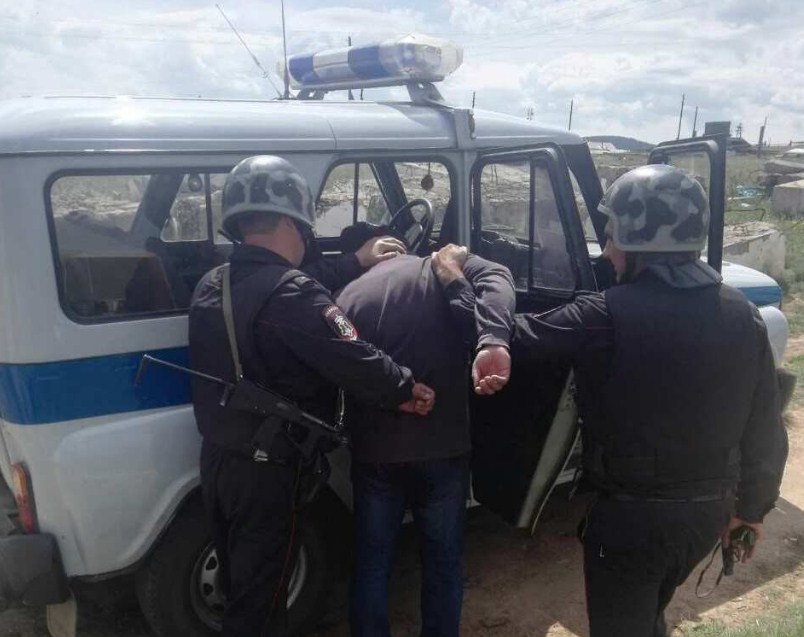 Новости бурятии и улан удэ байкал дейли. Наряд полиции задержание троих. Росгвардия на Байкале. Полиция на страже. Полиция на страже порядка.