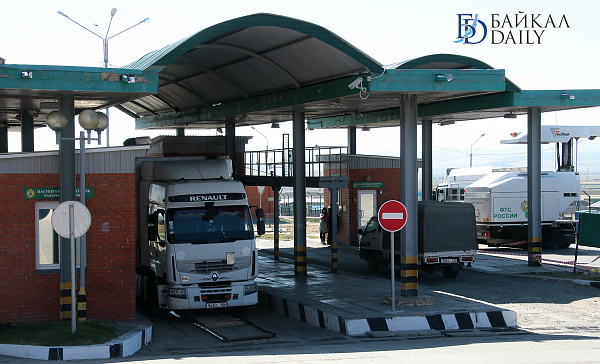 Бурятская таможня: При провозе 100 тысяч долларов нужно будет подтвердить их происхождение 