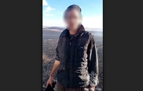 В Забайкалье поле горело из-за искры от выхлопной трубы трактора 