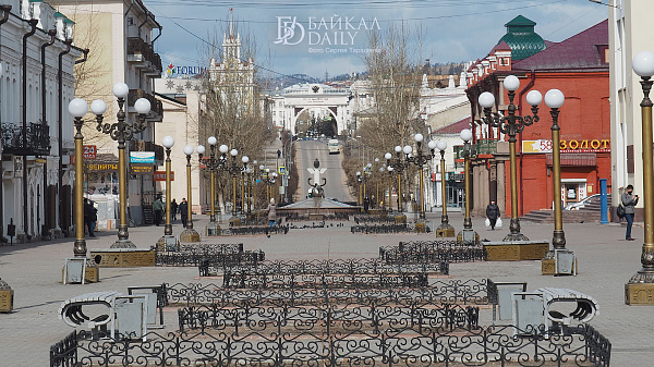 В Бурятии после Дня Победы откроют магазины одежды