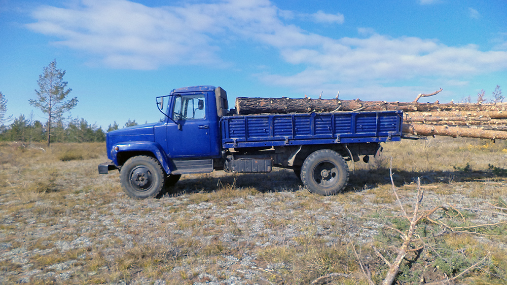трактор мтз 80 в городе улан удэ. трактор мтз 80=82 бурятия улан-удэ. лесхоз тракторный. трактор мтз 82 в улан удэ. трактора в бурятии в улан удэ.