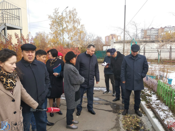 Улан-удэнские депутаты проехались по «проблемным» домам
