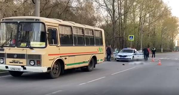 В Иркутской области водитель автобуса насмерть сбил мальчика на самокате 