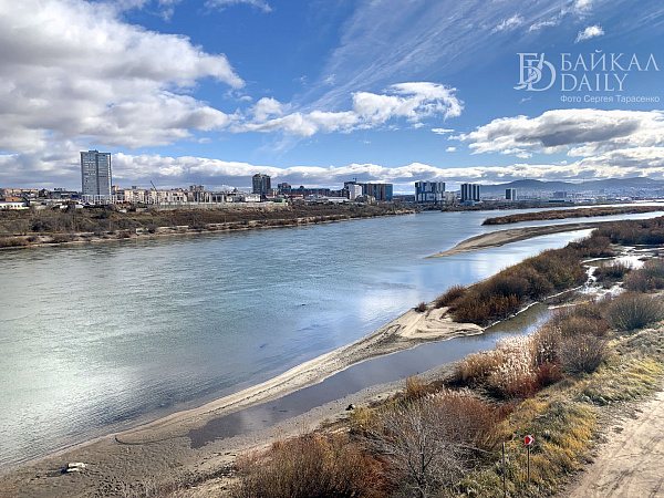 В столице Бурятии совсем опустилась Селенга