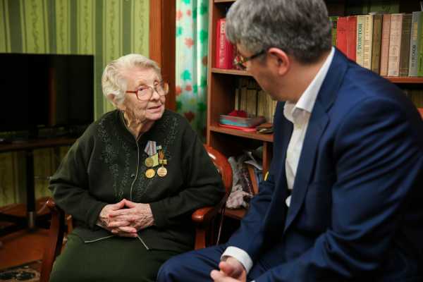 Глава Бурятии посетил блокадниц Ленинграда