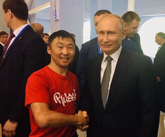 «Как выступили?»: Путин поздравил тренера из Бурятии с медалью Евроигр