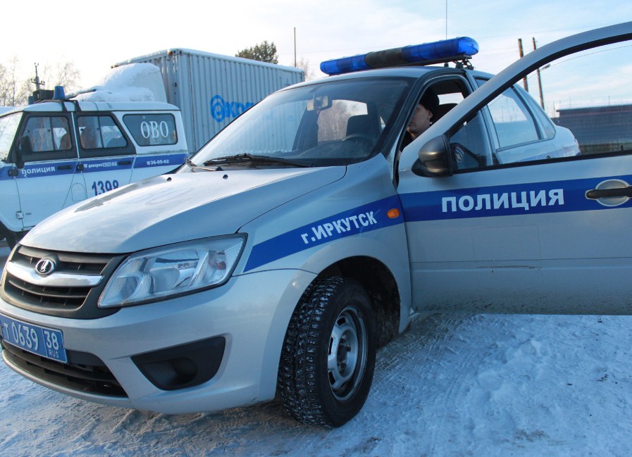 Синяя полицейская машина. Цвет полицейской машины. Полиция машина синяя. Расцветка полицейских машин России.