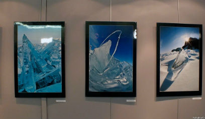 Фотовыставка замёрзшего Байкала открылась на Сахалине