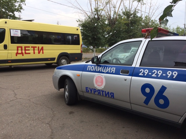 Школьные автобусы в Улан-Удэ ездят с нерабочими фарами и без ремней безопасности