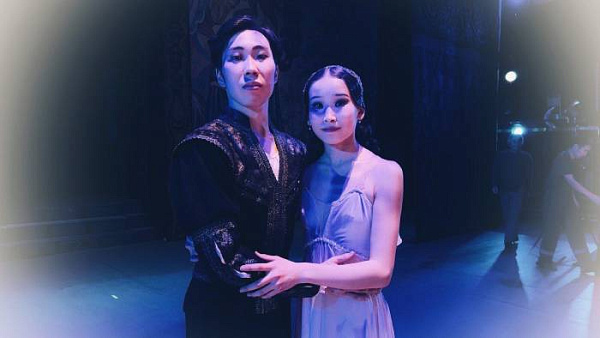 На сцене в Улан-Удэ состоялся большой дебют влюблённой пары 