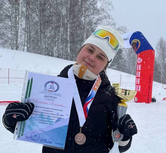 Лыжница из Бурятии завоевала две медали на чемпионате двух округов 
