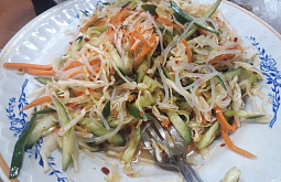 В Улан-Удэ владельца китайского кафе крупно штрафанули за «палёный» алкоголь