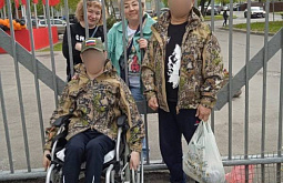 Жительницы Бурятии навестили в Москве раненых на СВО земляков