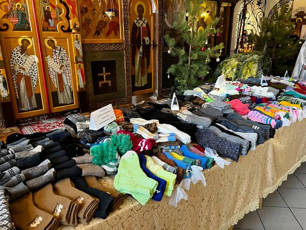 Жители Бурятии связали более 500 вещей для детей, стариков и осуждённых 