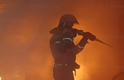 В Приангарье из-за вспыхнувшей бани чуть не сгорел дом