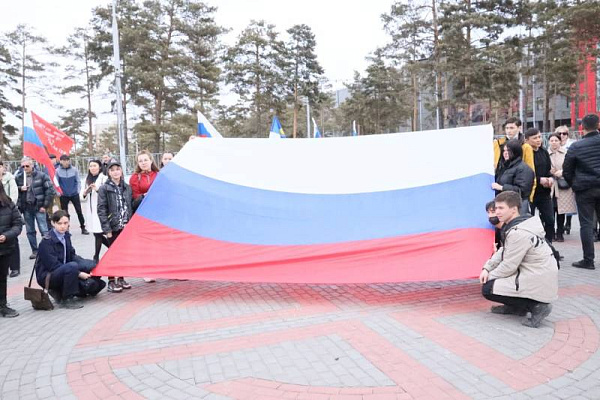 «Мы Вместе»: В Улан-Удэ прошла акция в поддержку Донецкой народной республики