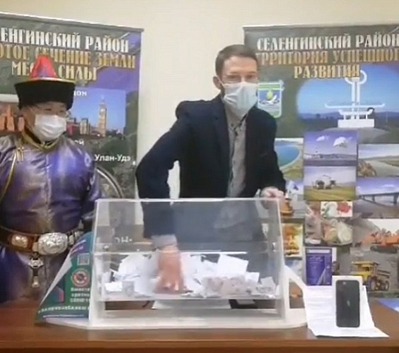 � ������� ���� ������� iPhone 13 � ��������� �� �������� 