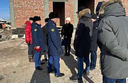 Прокурор Бурятии проверил ход строительства школы в Хоринске 