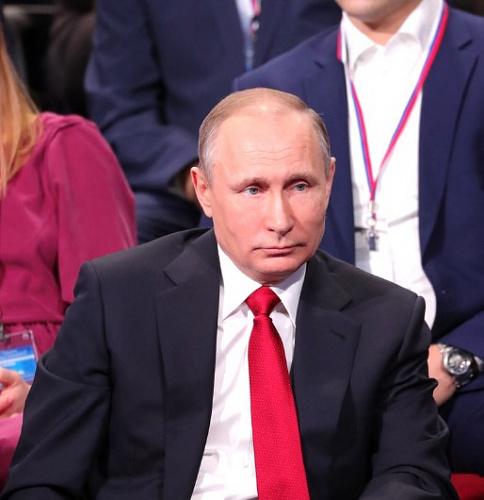 Путин пообещал Бурятии построить Ледовый дворец