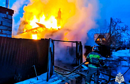В Бурятии из-за замыканий проводки горели два дома