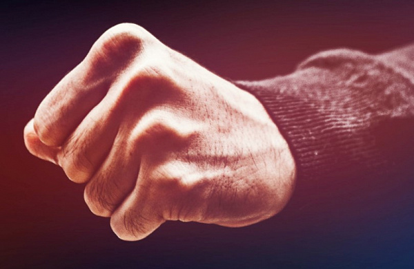 В Улан-Удэ женщина пошла ночевать к незнакомцу и была ограблена