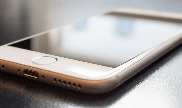 Читинцы отдали незнакомцу телефоны «на пару часов» и лишились их 