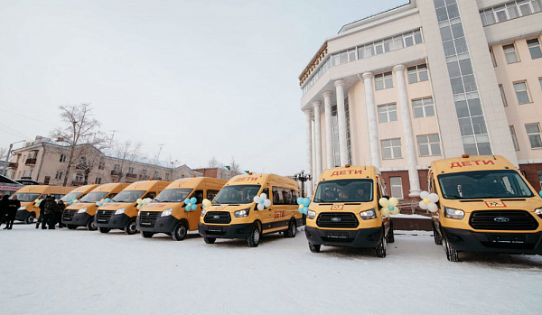 В школы Бурятии поступили 30 новых автобусов