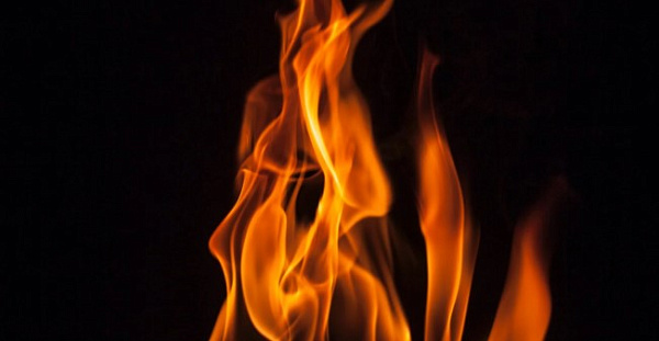 В Забайкалье во время тушения пожара в кафе взорвался газовый баллон 