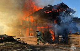 На севере Бурятии потушили крупный пожар на базе