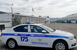 В Бурятии сотрудники ГИБДД усилили проверки возле Байкала В Бурятии сотрудники ГИБДД усилили проверки возле Байкала