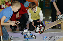 � ������� ������ ����� � 100-����� ������� ��������������� �����������