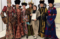 Дизайнер из Бурятии победила на конкурсе национальной моды в Москве
