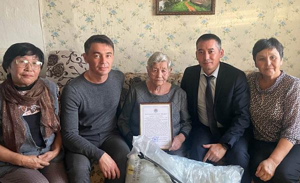 � ������ ������� ���������� � 90-������ �������� �����