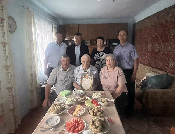Долгожителя Бурятии поздравили с 90-летием