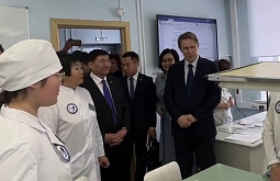 Министры здравоохранения России и Монголии посетили медколледж в Улан-Удэ 