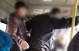 В Улан-Удэ пьяные пассажиры устроили разборки в маршрутке