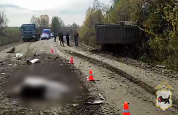 В Иркутской области в ДТП грузовика с грузовиком погибли два человека
