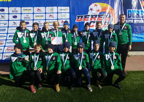 Юные футболисты Улан-Удэ взяли серебро в Монголии