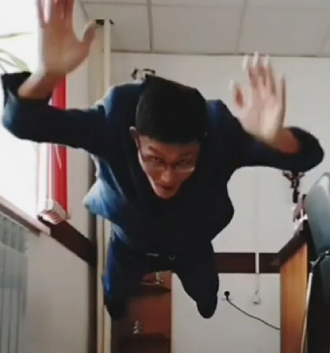 «Нормальная левитация»: Житель Бурятии опубликовал видео эффектной гимнастики 