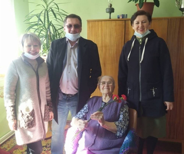 В Бурятии ветеран отметила 98-й день рождения 