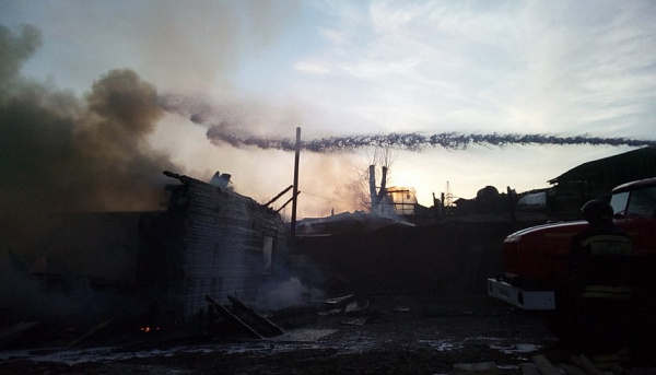 В Иркутской области три дома сгорели из-за неисправной электропроводки