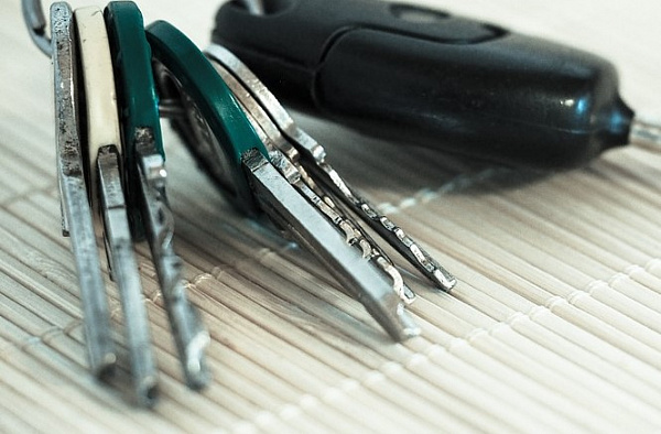 В Бурятии молодые угонщики пытались завести машину с «толкача»