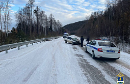 В Бурятии водитель легковушки погибла в столкновении с автобусом