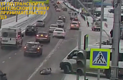 Женщина в Улан-Удэ попала под колёса микрика