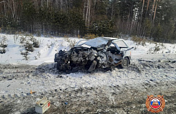 Под Иркутском в ДТП с грузовиком погиб водитель автомобиля «Ока»